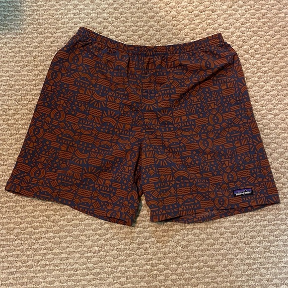 Men’s Patagonia Baggies — 7” inseam, Protected Peaks Stone pattern, M - Picture 1 of 6
